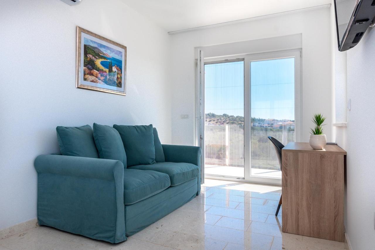 Villa Buzuk Vodice Exterior photo