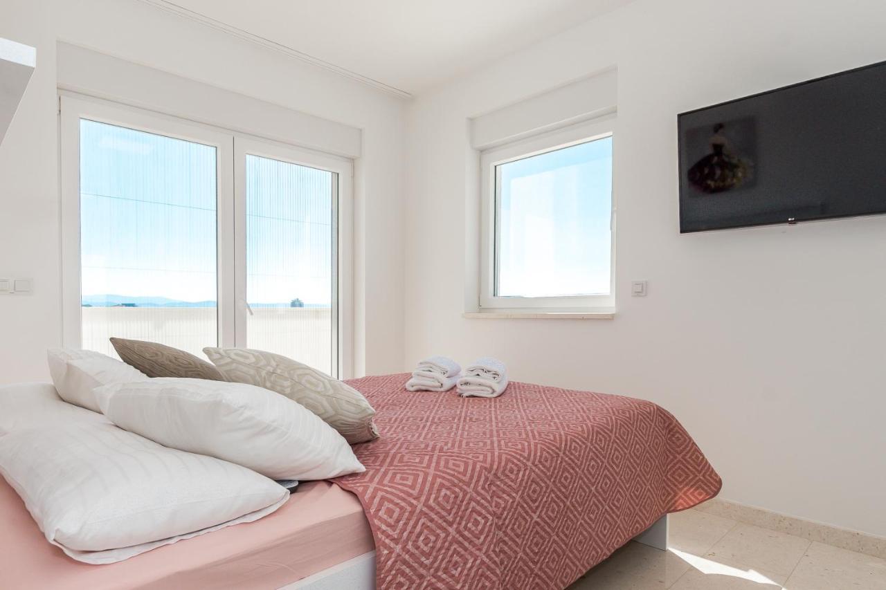 Villa Buzuk Vodice Exterior photo